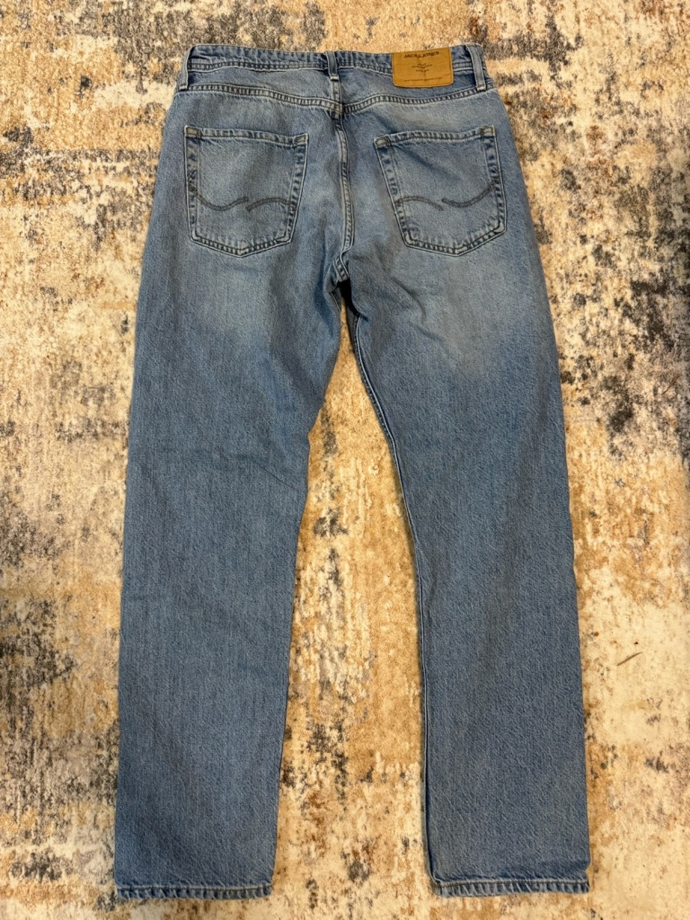 Jack & Jones Light Blue Straight Jeans - Classic Back Pocket Detail